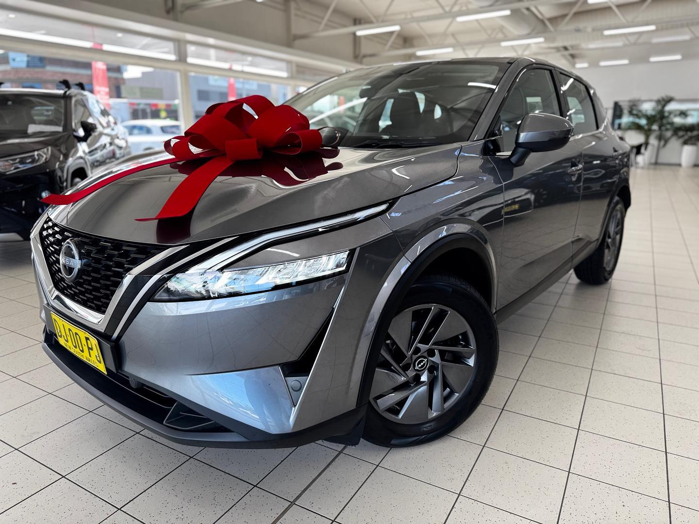2023 Nissan QASHQAI ST in Grey