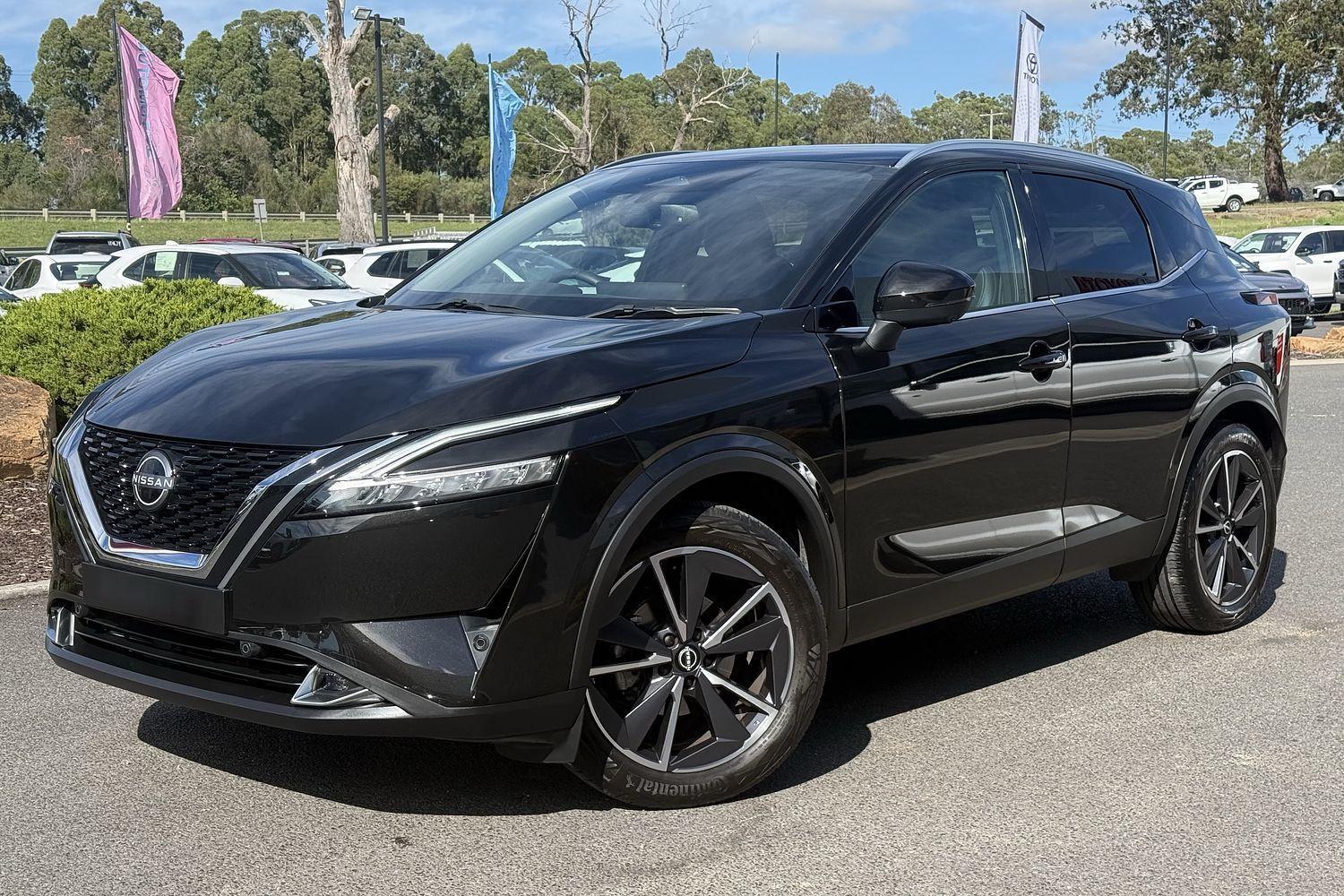 2024 Nissan QASHQAI ST-L in Pearl Black