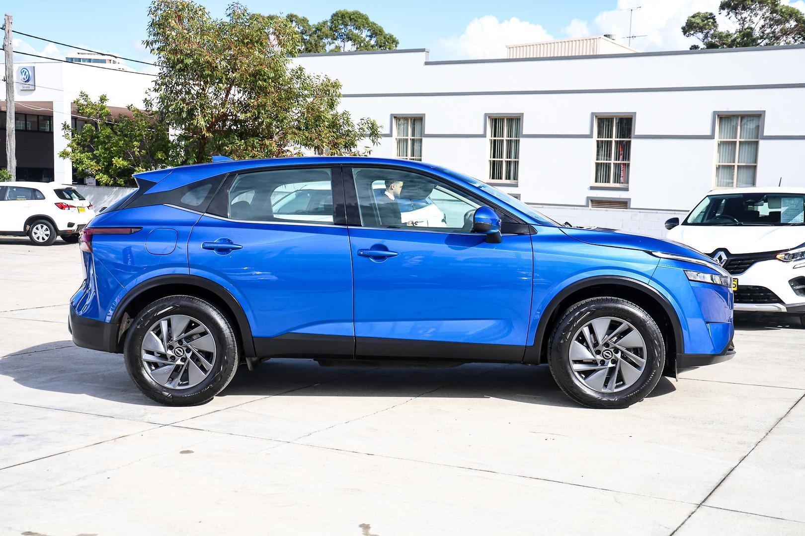 2024 Nissan QASHQAI ST in Blue