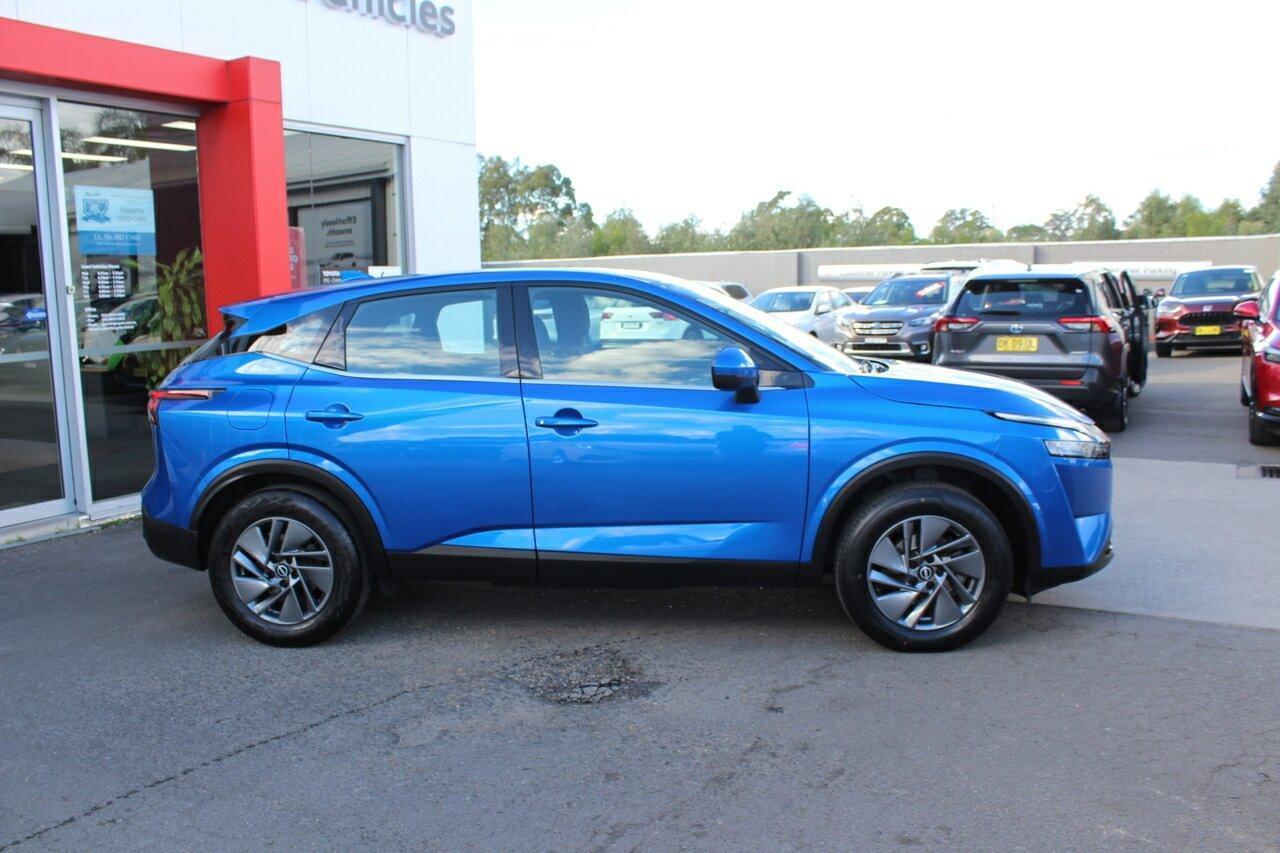 2024 Nissan QASHQAI ST in Blue