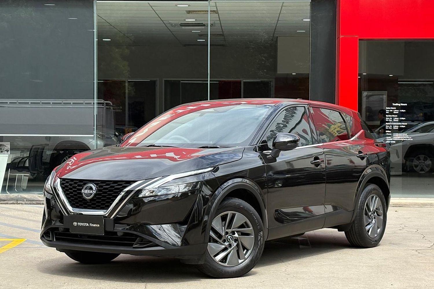 2024 Nissan QASHQAI ST in Black