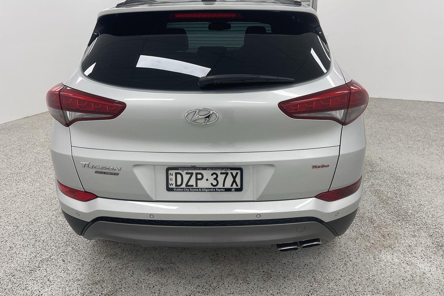 2015 Hyundai Tucson Highlander in Silver