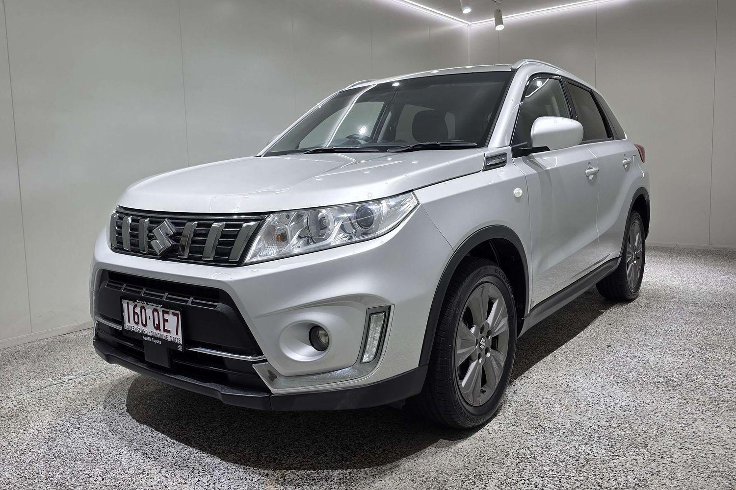 2019 Suzuki Vitara Base in Silver