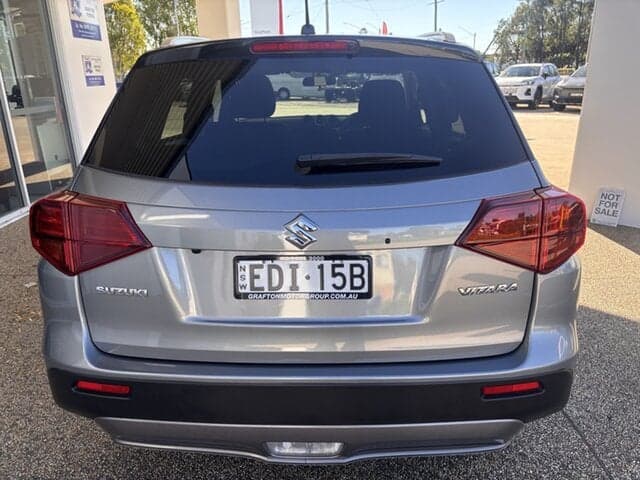 2019 Suzuki Vitara Base in Silver (Zcc)