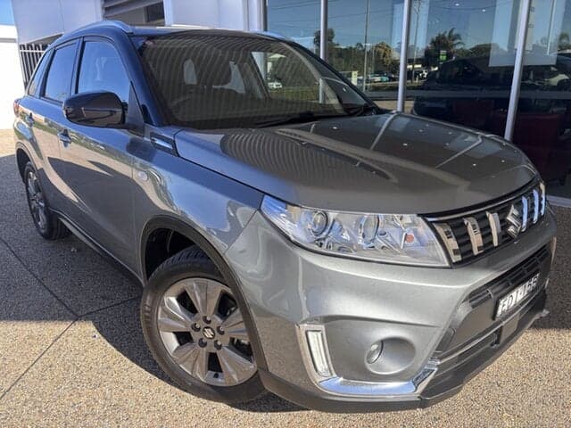 2019 Suzuki Vitara Base in Silver (Zcc)