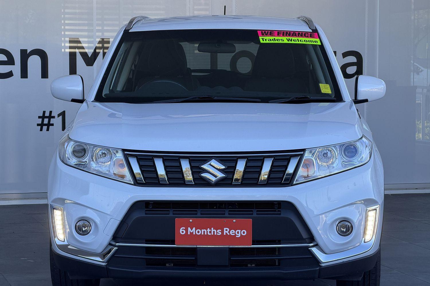 2021 Suzuki Vitara Base in White