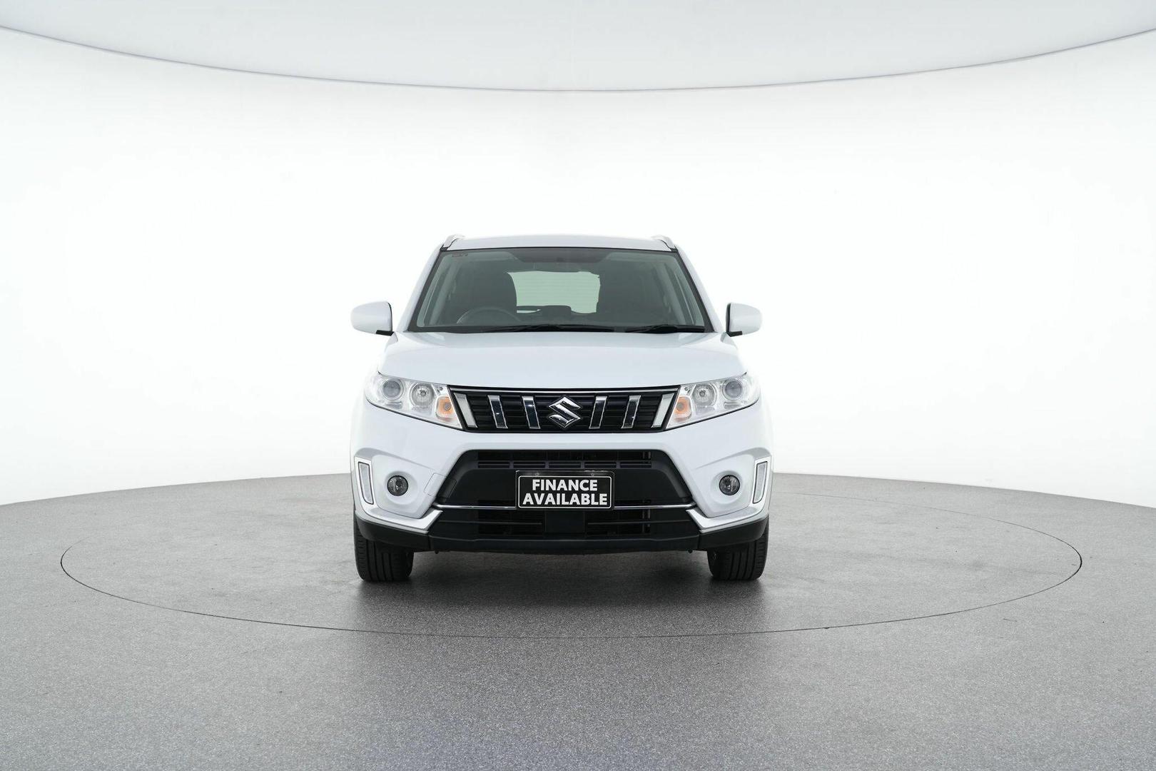 2024 Suzuki Vitara Base in White