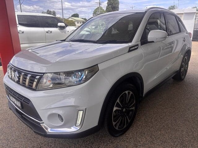 2020 Suzuki Vitara Turbo in White (Znl)