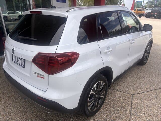 2020 Suzuki Vitara Turbo in White (Znl)