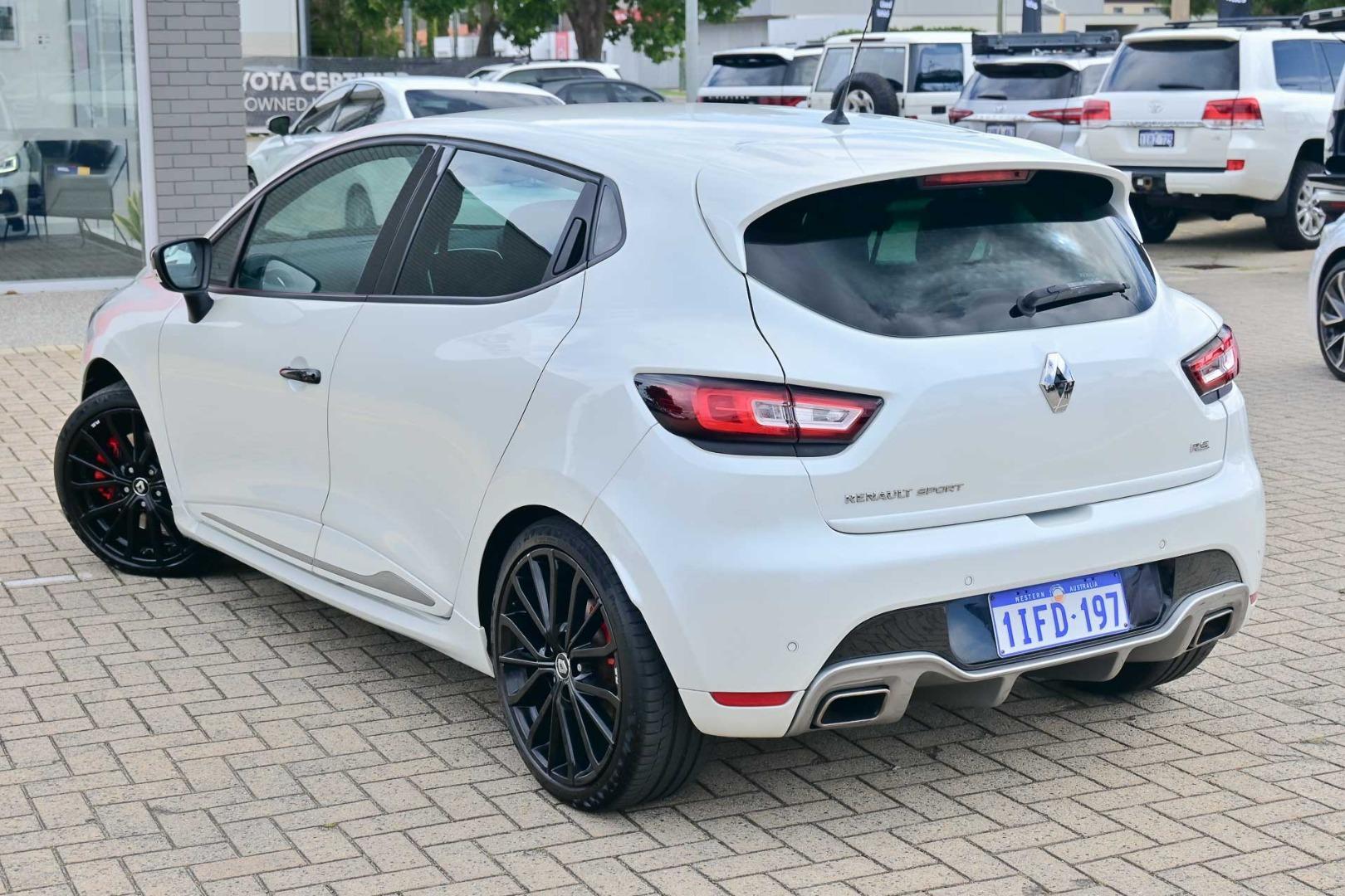 2017 Renault Clio R.S. 220 Trophy in Other