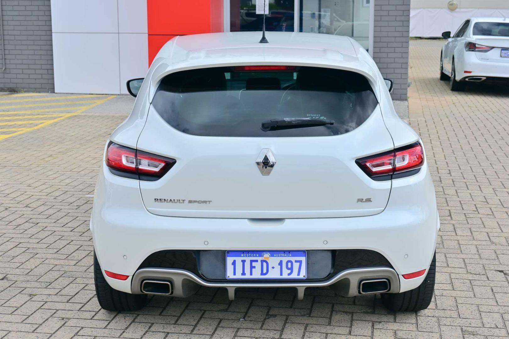 2017 Renault Clio R.S. 220 Trophy in Other
