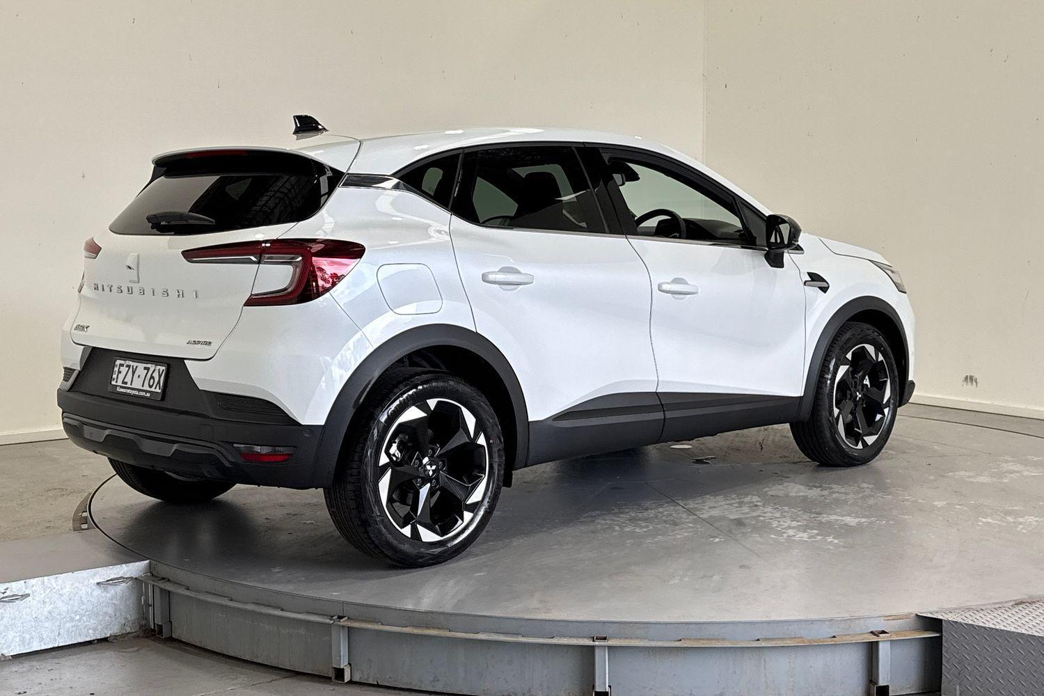 2025 Mitsubishi ASX Aspire in White