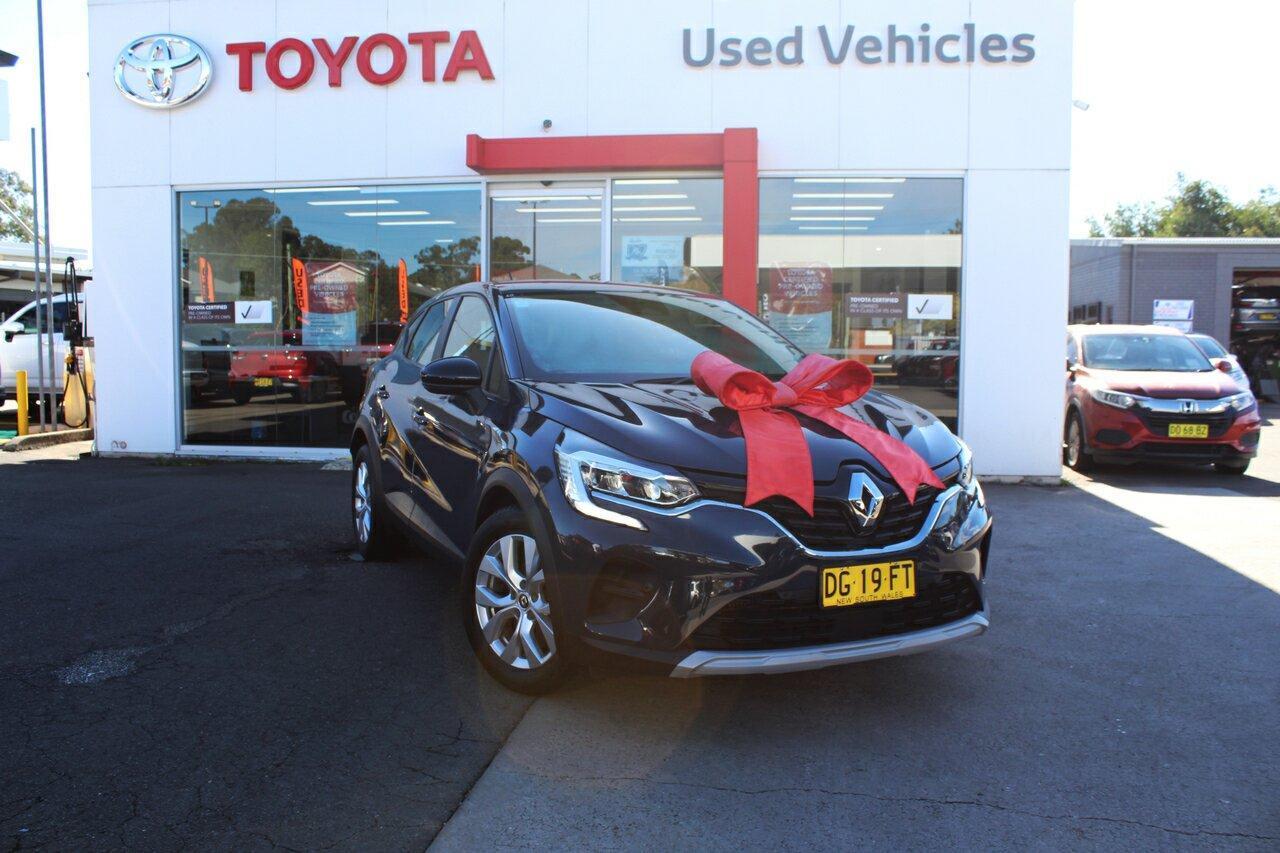 2022 Renault Captur Life in Blue