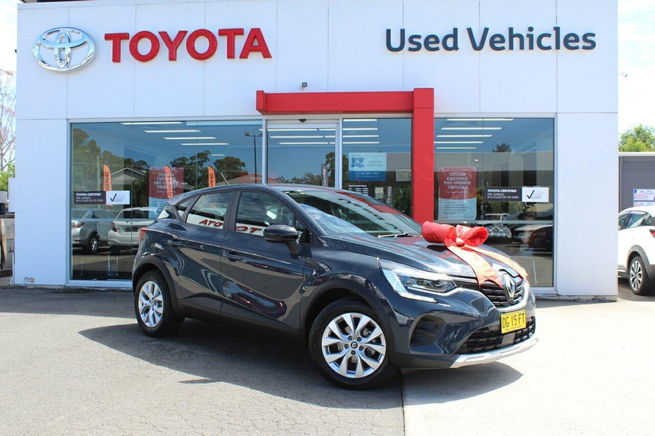 2022 Renault Captur Life in Blue