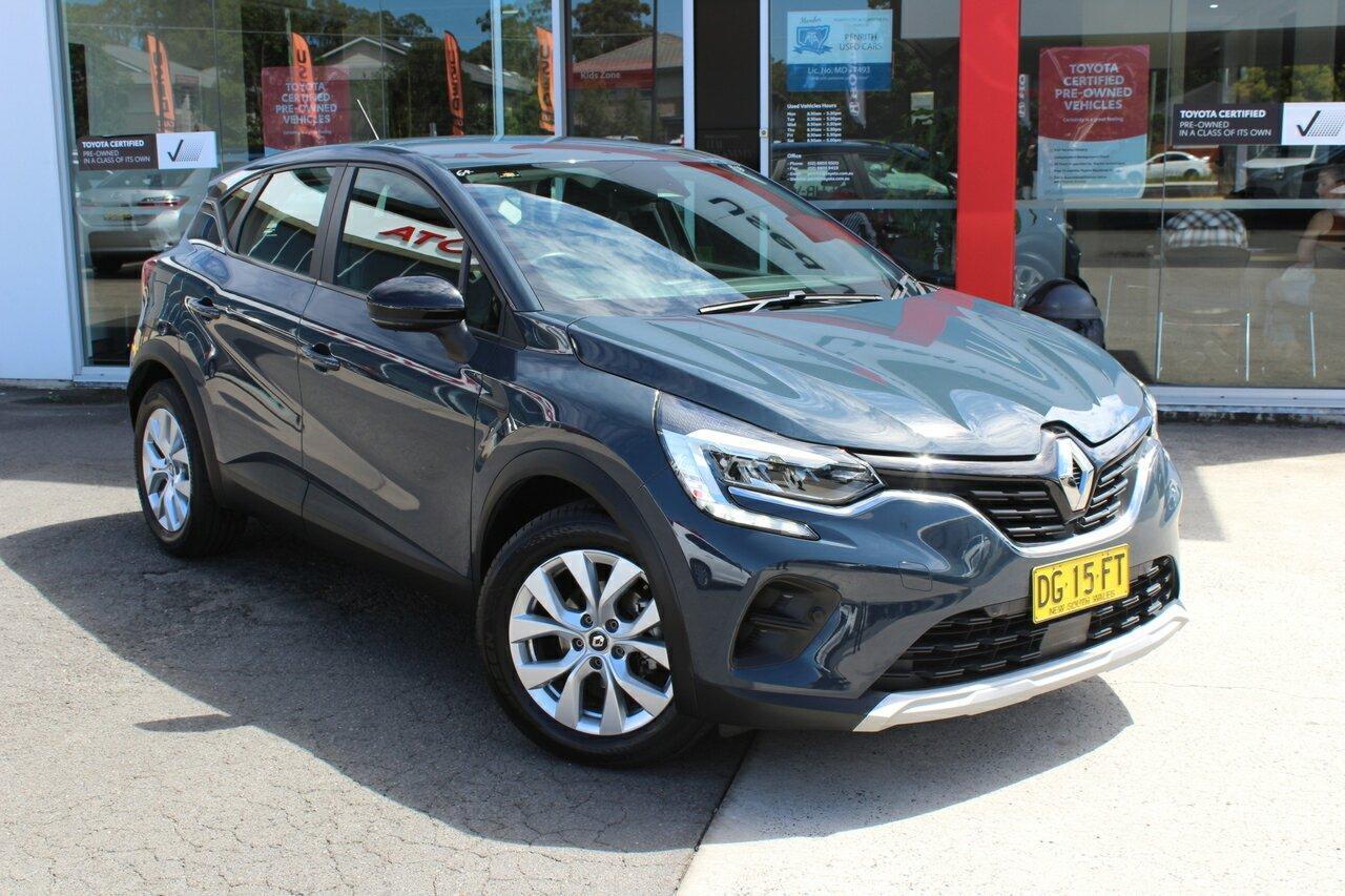 2022 Renault Captur Life in Blue