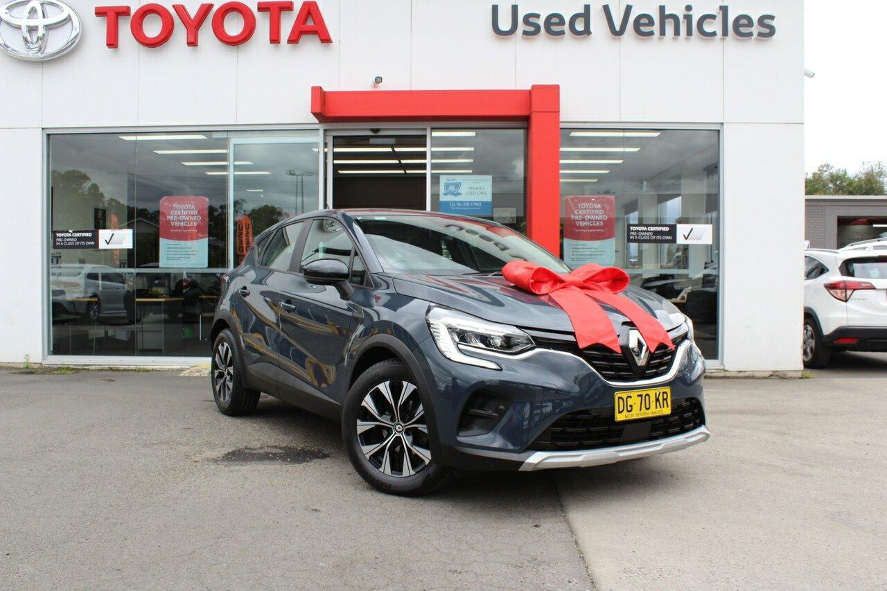 2023 Renault Captur Life in Blue