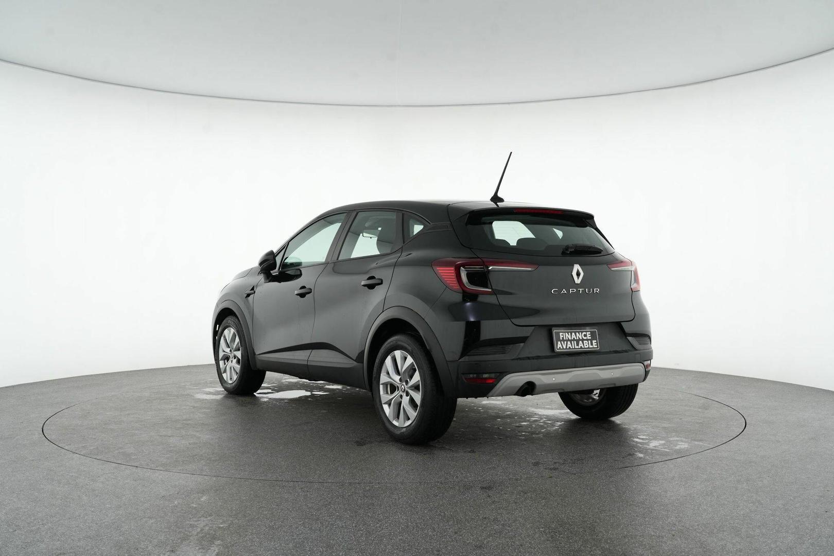 2021 Renault Captur Zen in Black
