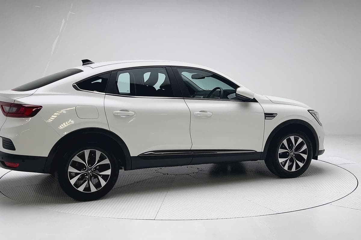 2022 Renault Arkana Zen in Other