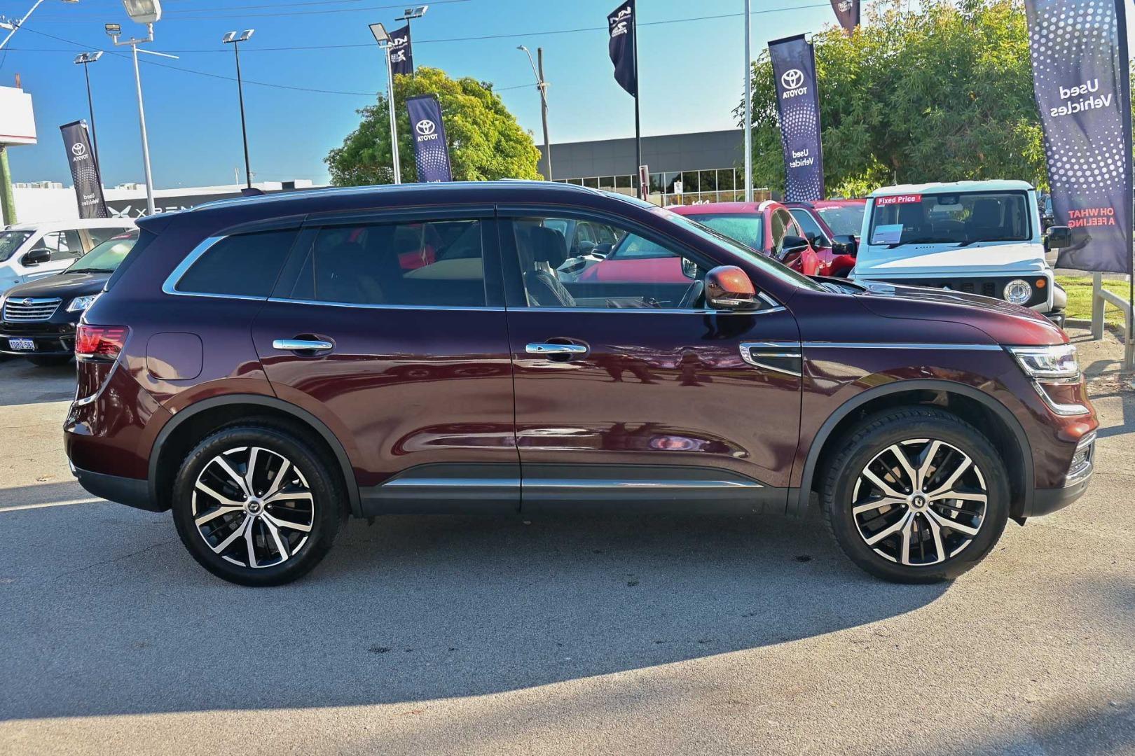 2022 Renault Koleos Intens in Red