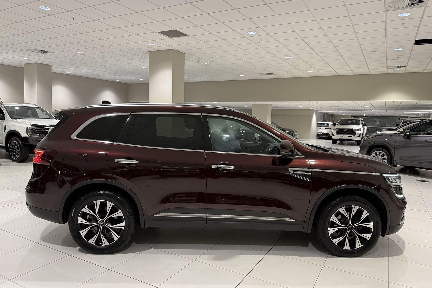2023 Renault Koleos Life in Red