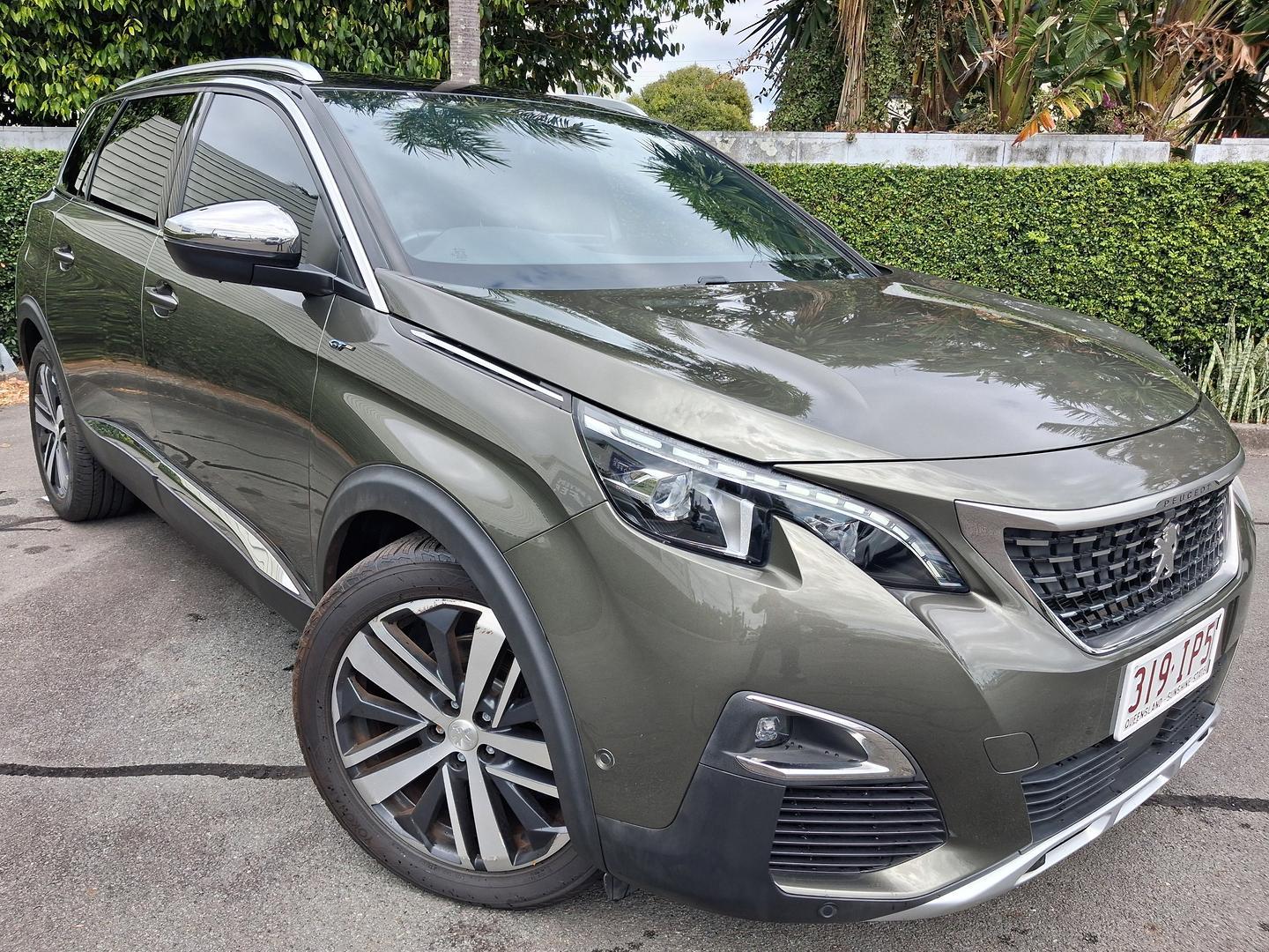 2019 Peugeot 5008 GT in Green