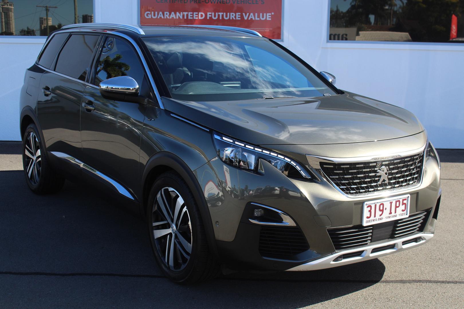2019 Peugeot 5008 GT in Green