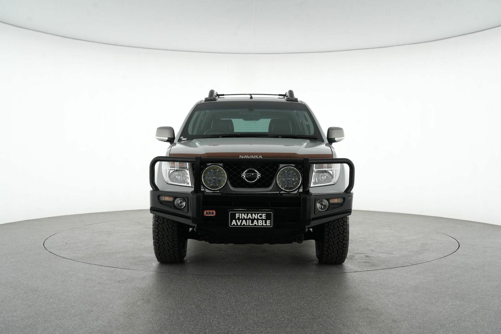 2009 Nissan Navara ST-X in Silver