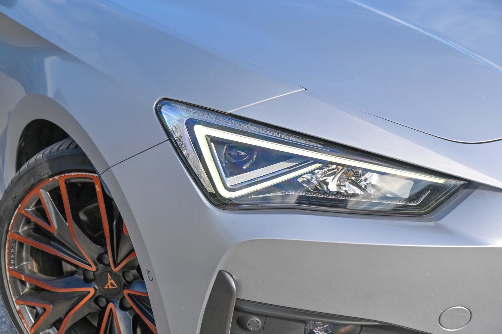 2023 CUPRA Leon VZx in Silver