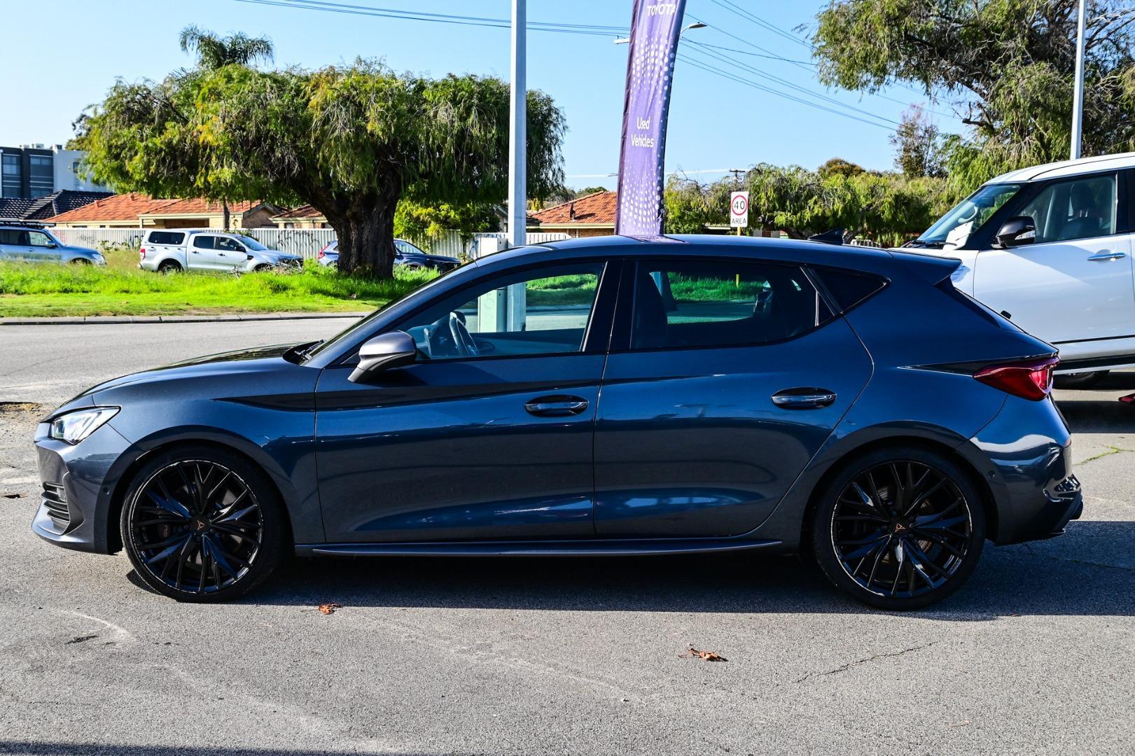 2023 CUPRA Leon VZx in Grey