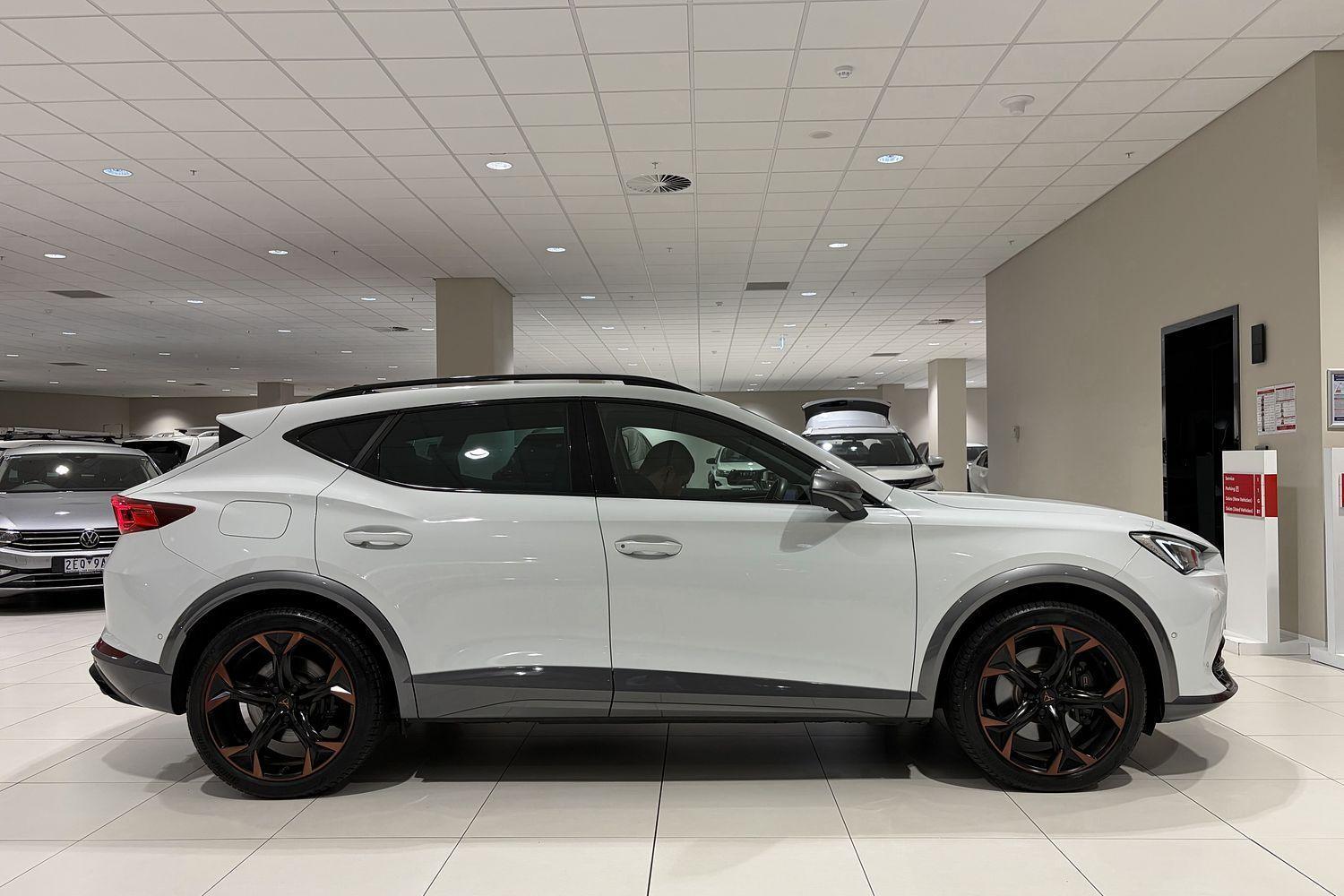 2024 CUPRA Formentor VZx in White