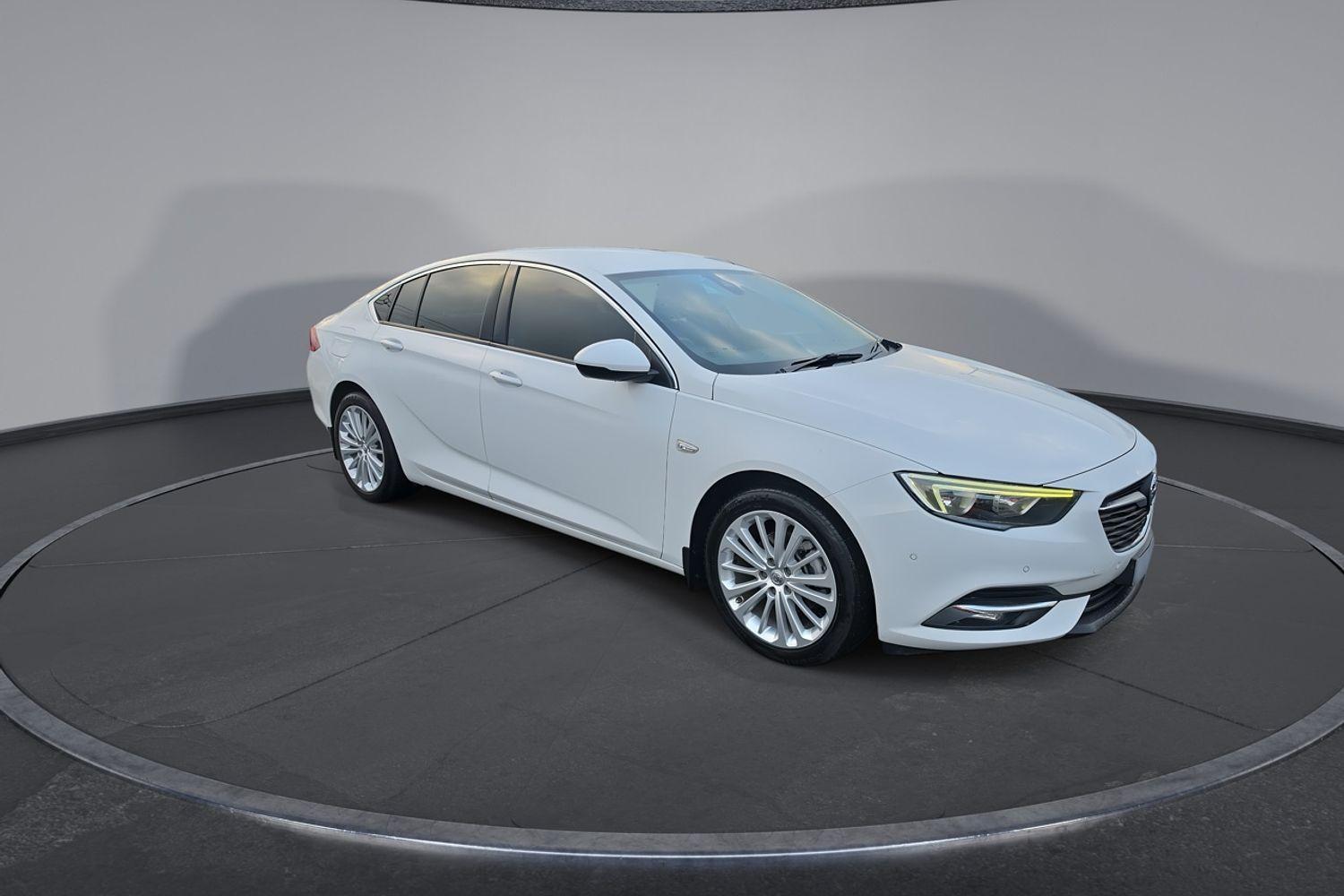 2018 Holden Calais Base in White