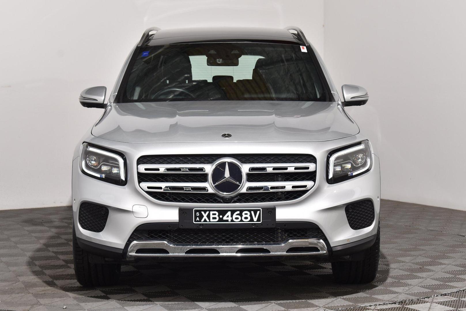 2021 Mercedes-Benz GLB-Class GLB250 in Iridium Silver
