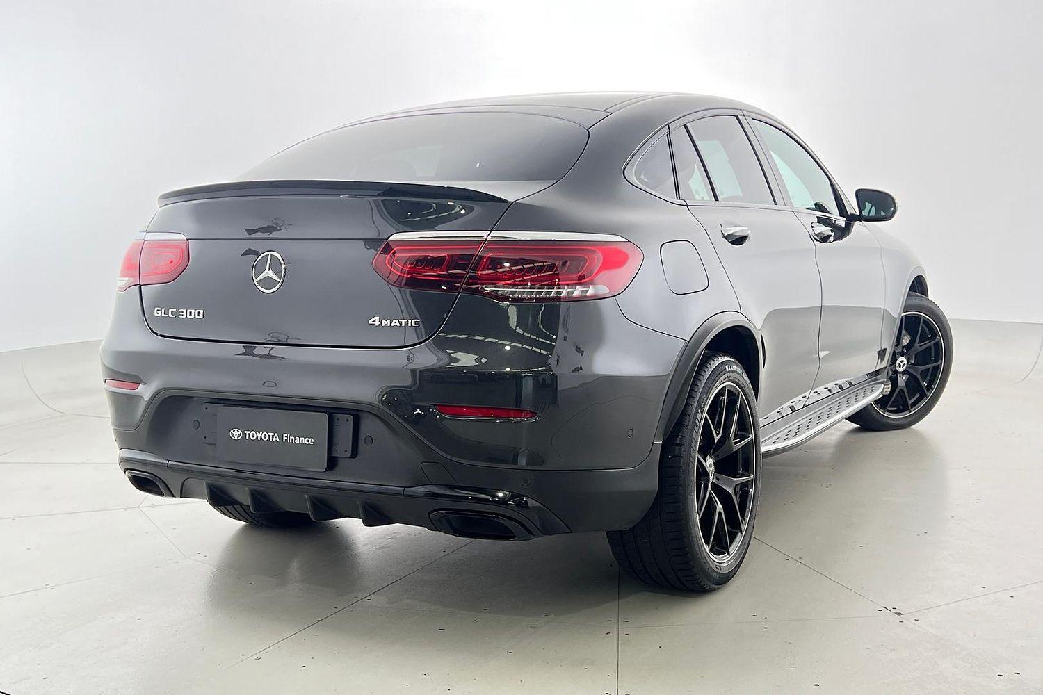 2022 Mercedes-Benz GLC-Class GLC300 in Grey
