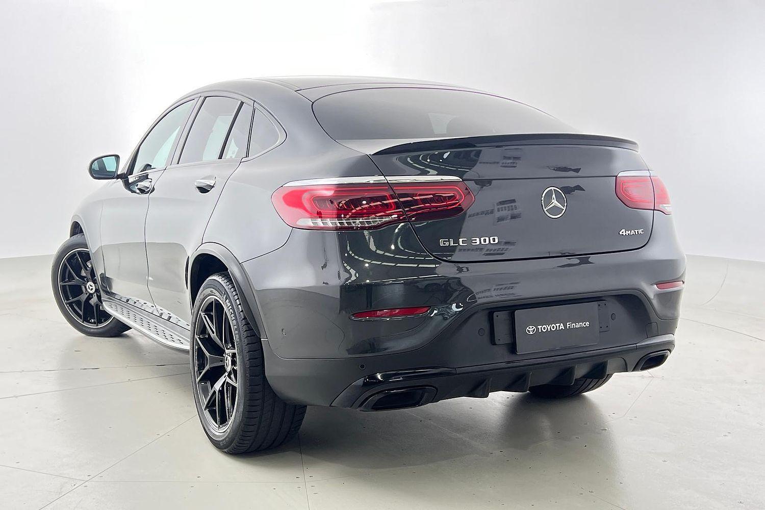2022 Mercedes-Benz GLC-Class GLC300 in Grey