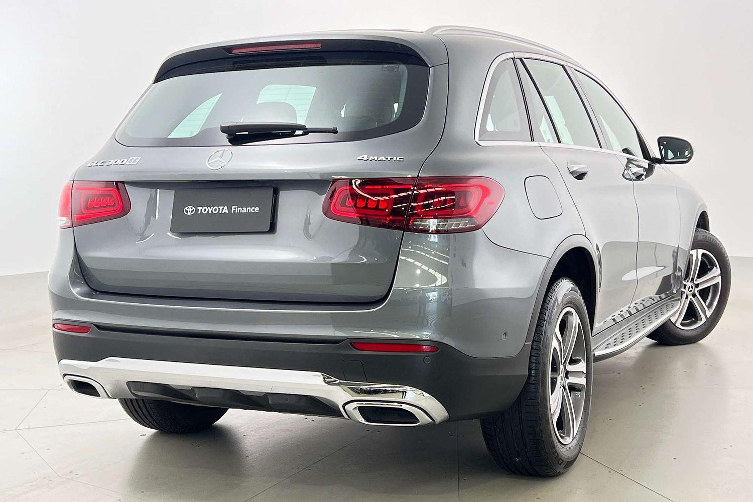 2022 Mercedes-Benz GLC-Class GLC300 in Grey