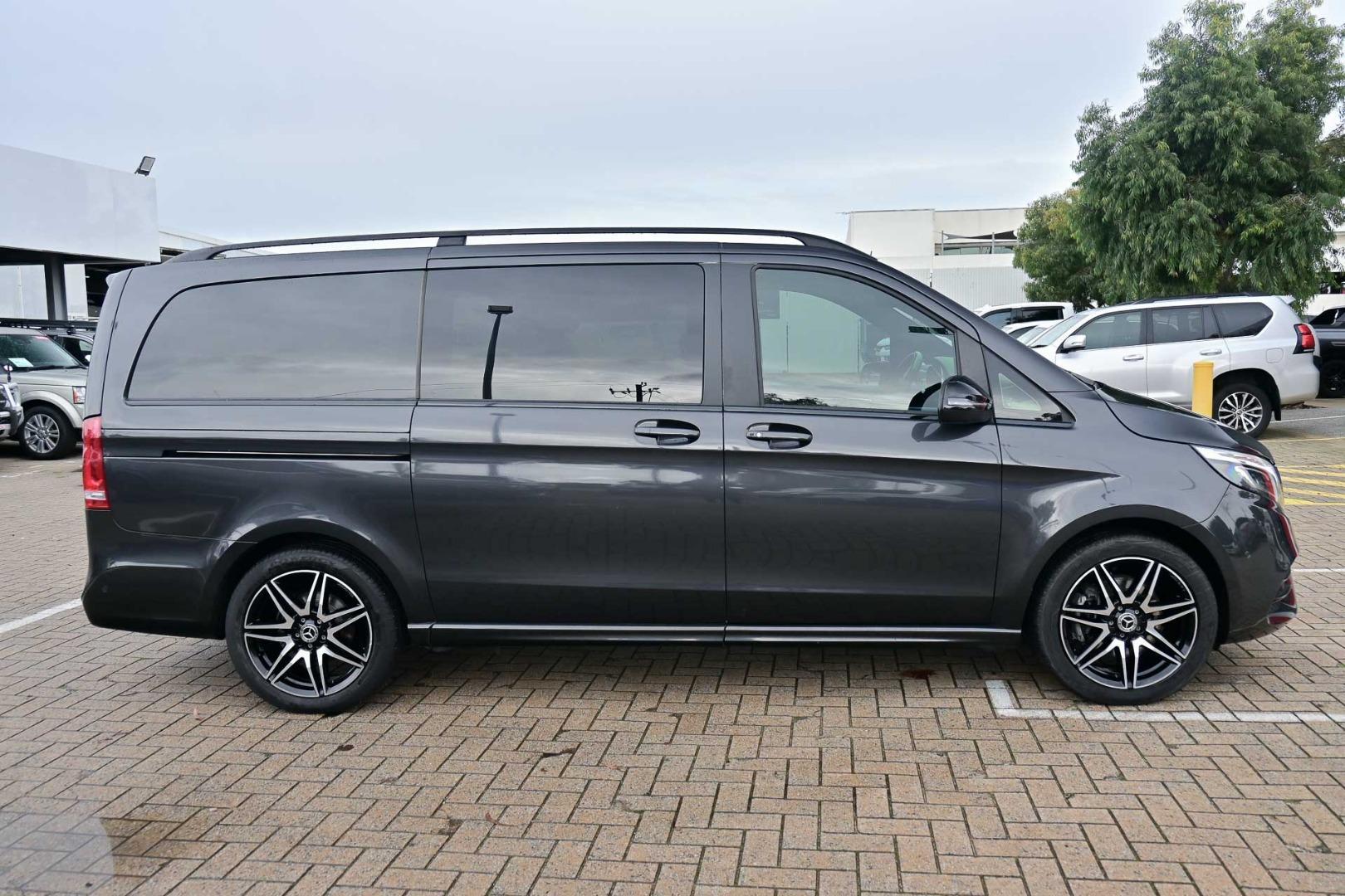 2022 Mercedes-Benz V-Class V300 d AMG Avantgarde in Grey
