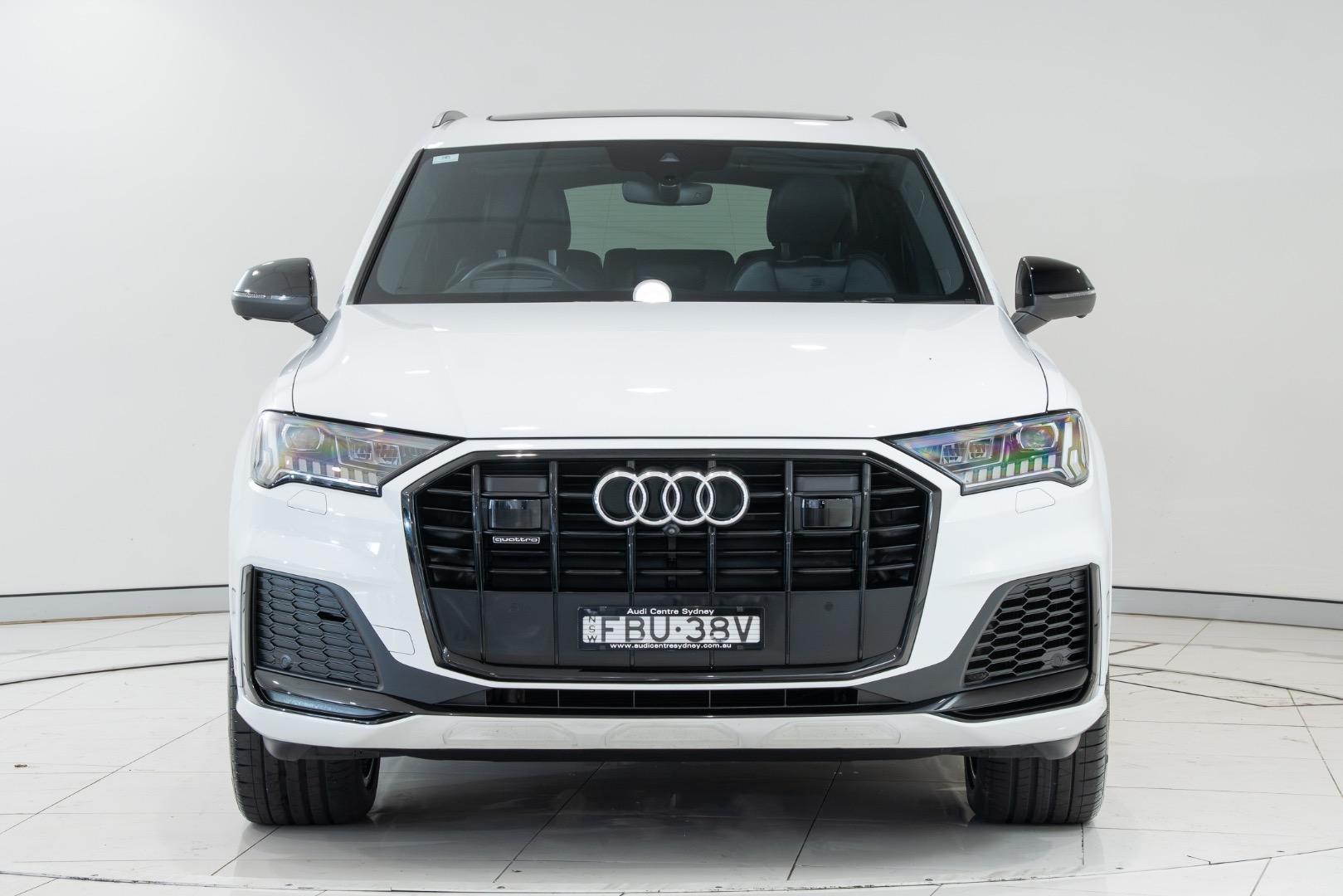 2023 Audi Q7 50 TDI S line in Other