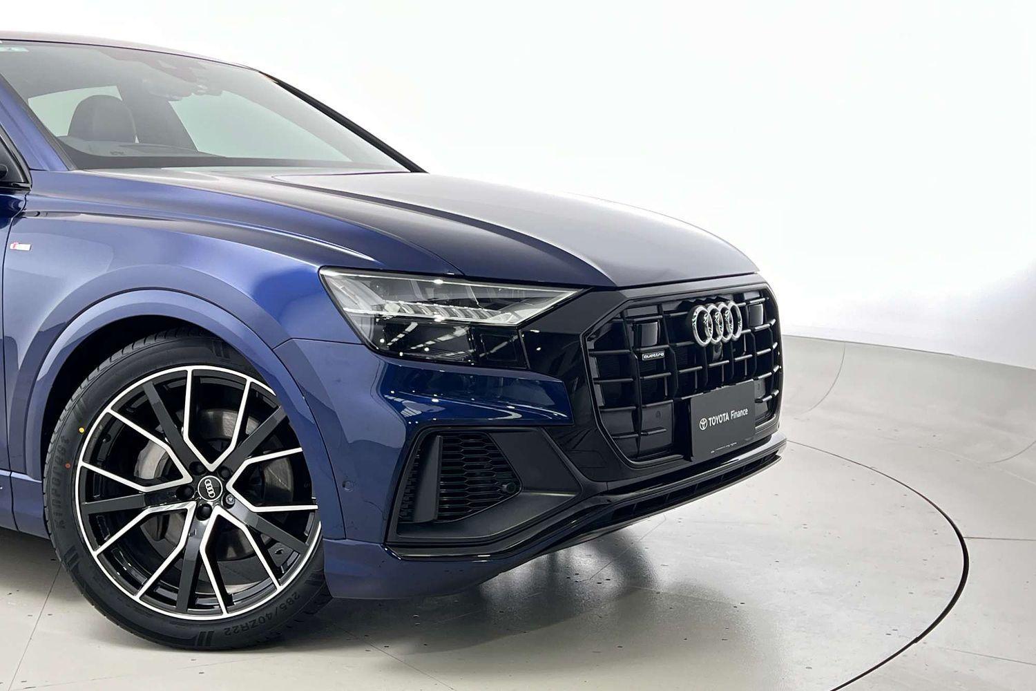 2022 Audi Q8 50 TDI S line in Blue