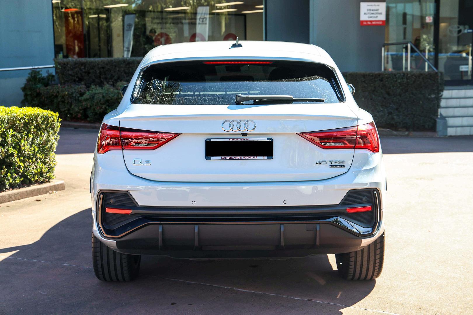 2023 Audi Q3 40 TFSI S line in White