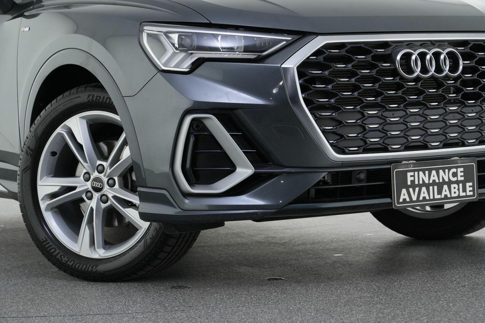 2024 Audi Q3 35 TFSI S line in Grey