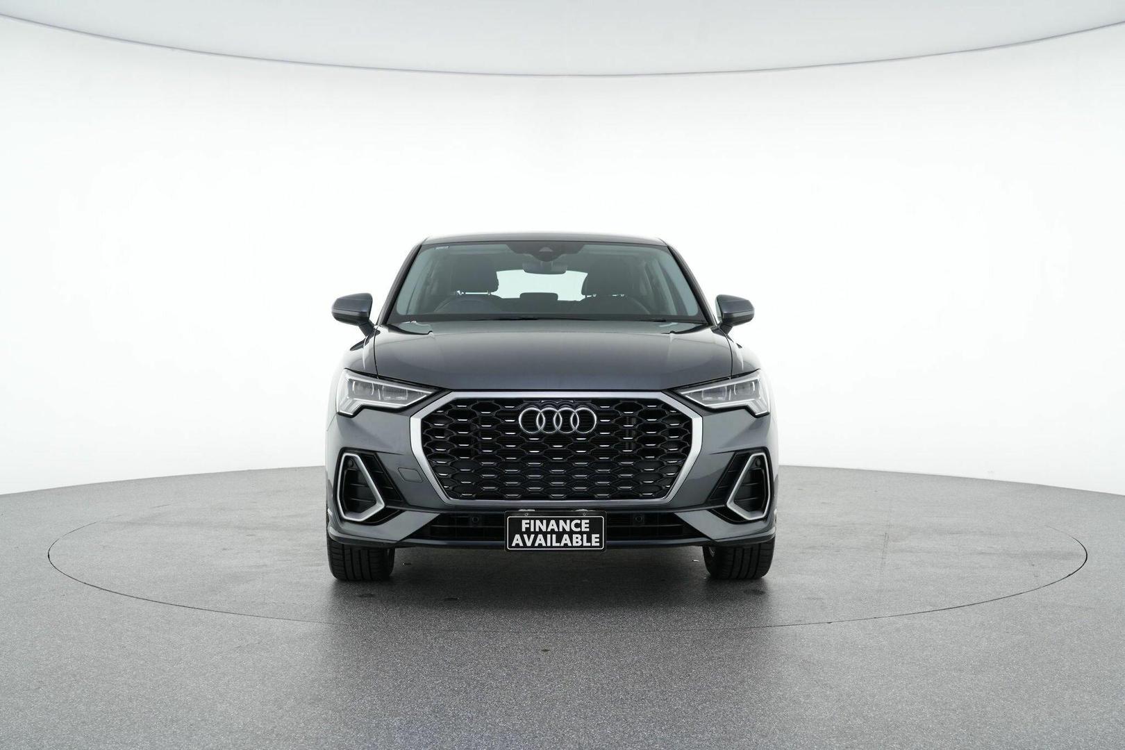 2024 Audi Q3 35 TFSI S line in Grey