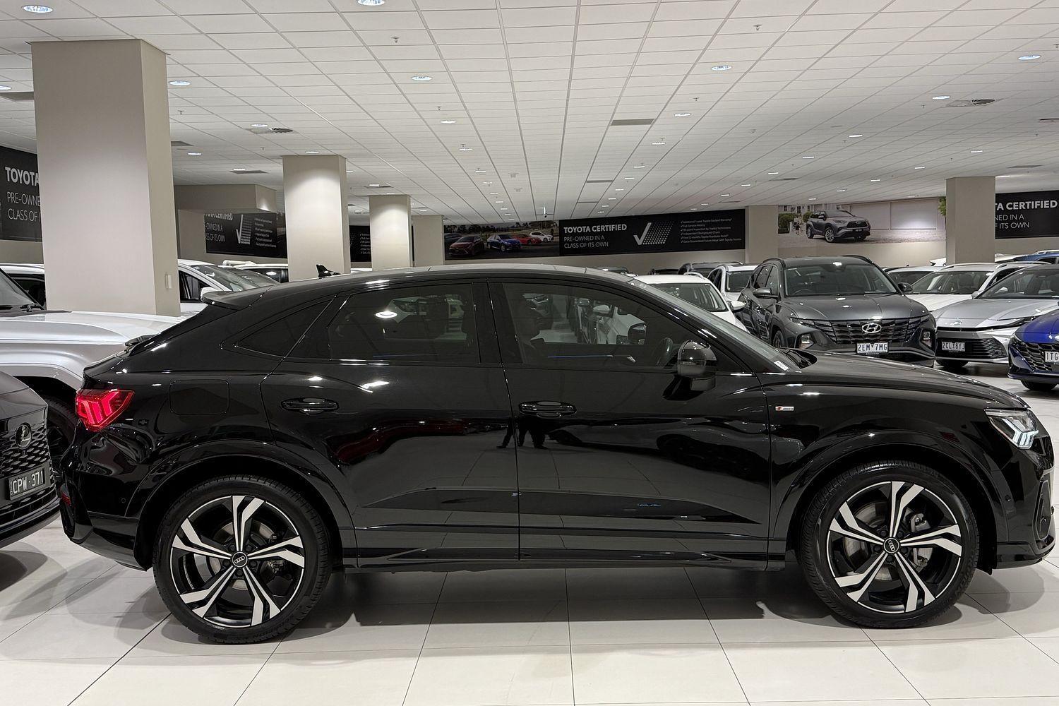 2023 Audi Q3 40 TFSI S line in Black
