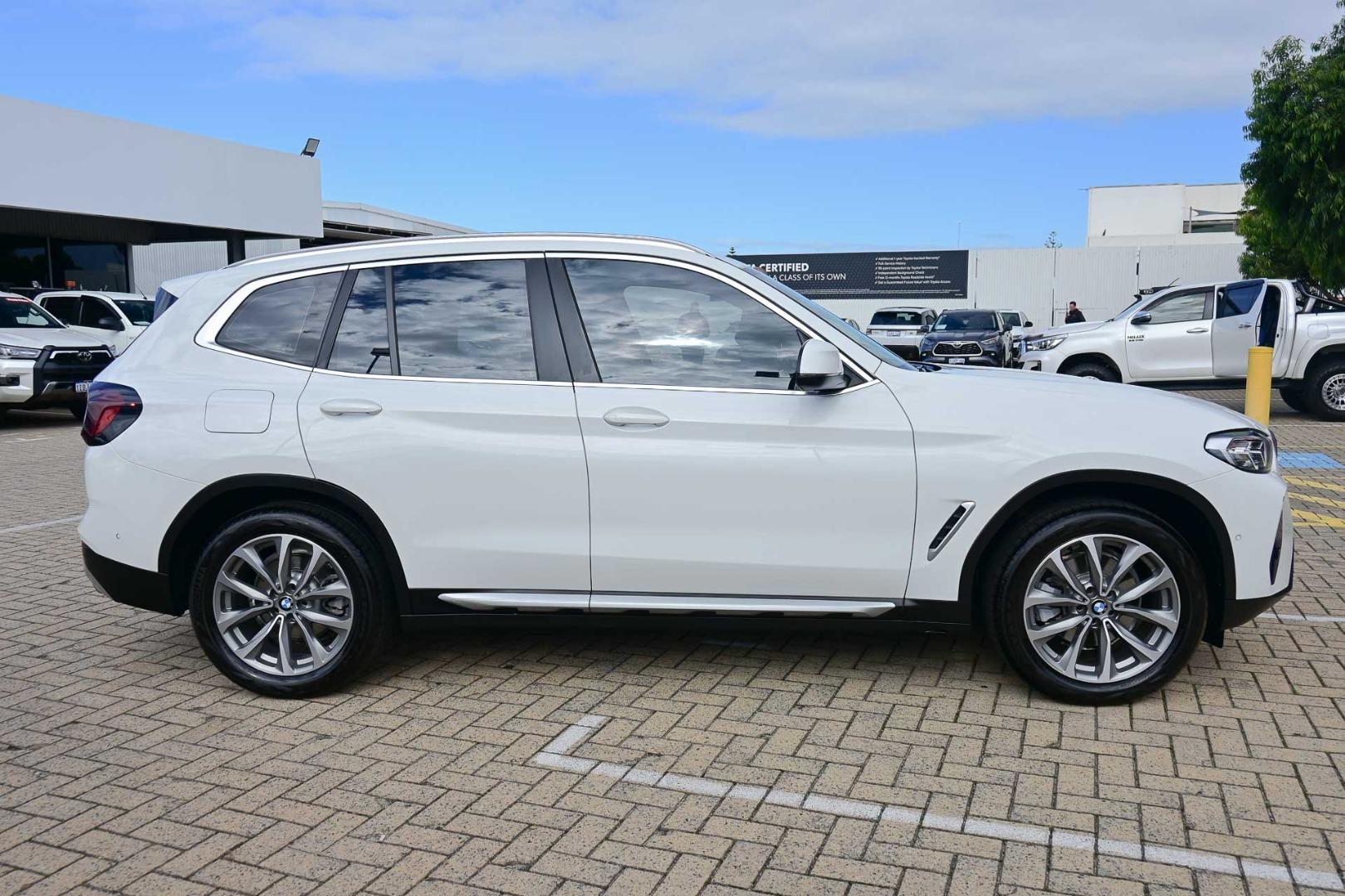 2022 BMW X3 sDrive20i in White