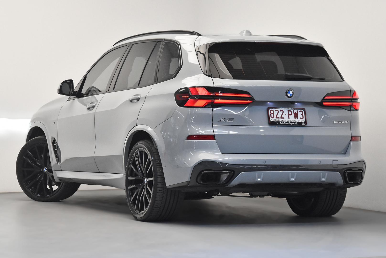 2023 BMW X5 xDrive40i M Sport in Brooklyn Grey