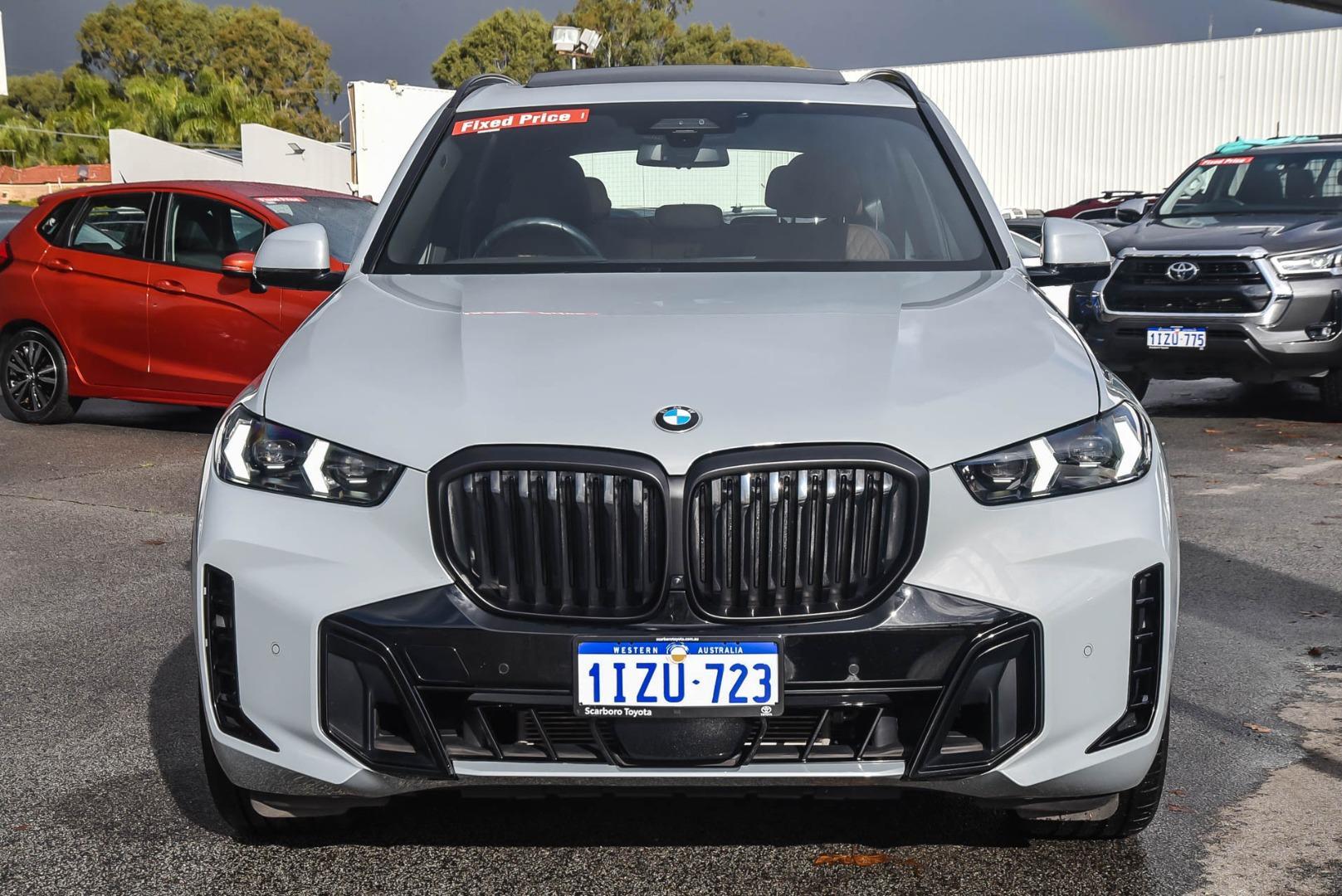 2023 BMW X5 xDrive40i M Sport in Grey