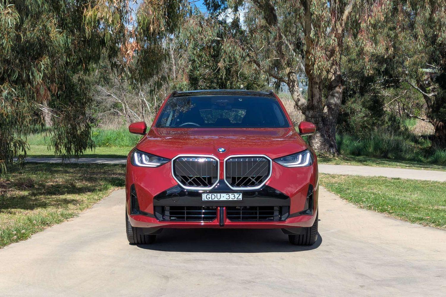 2025 BMW X3 20 xDrive in Red