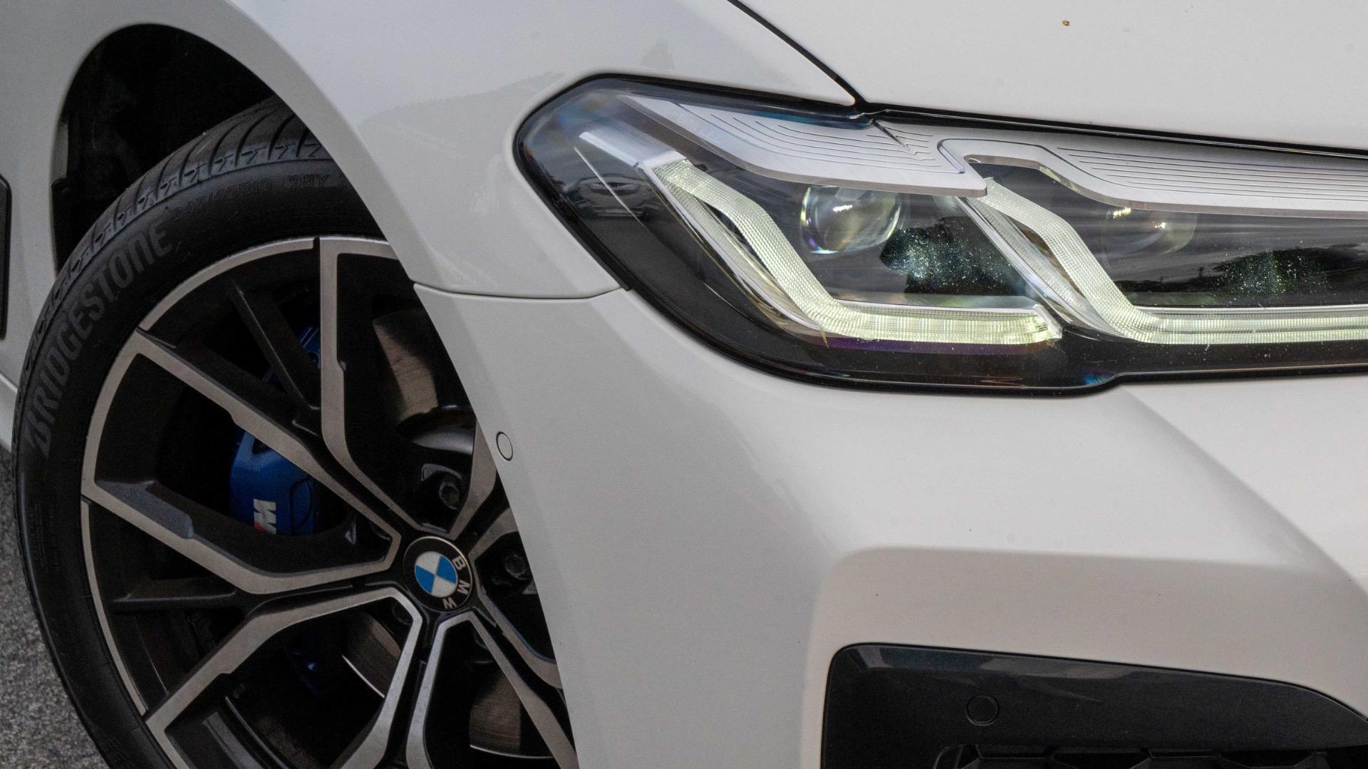 2023 BMW 5 Series 530d M Sport in White