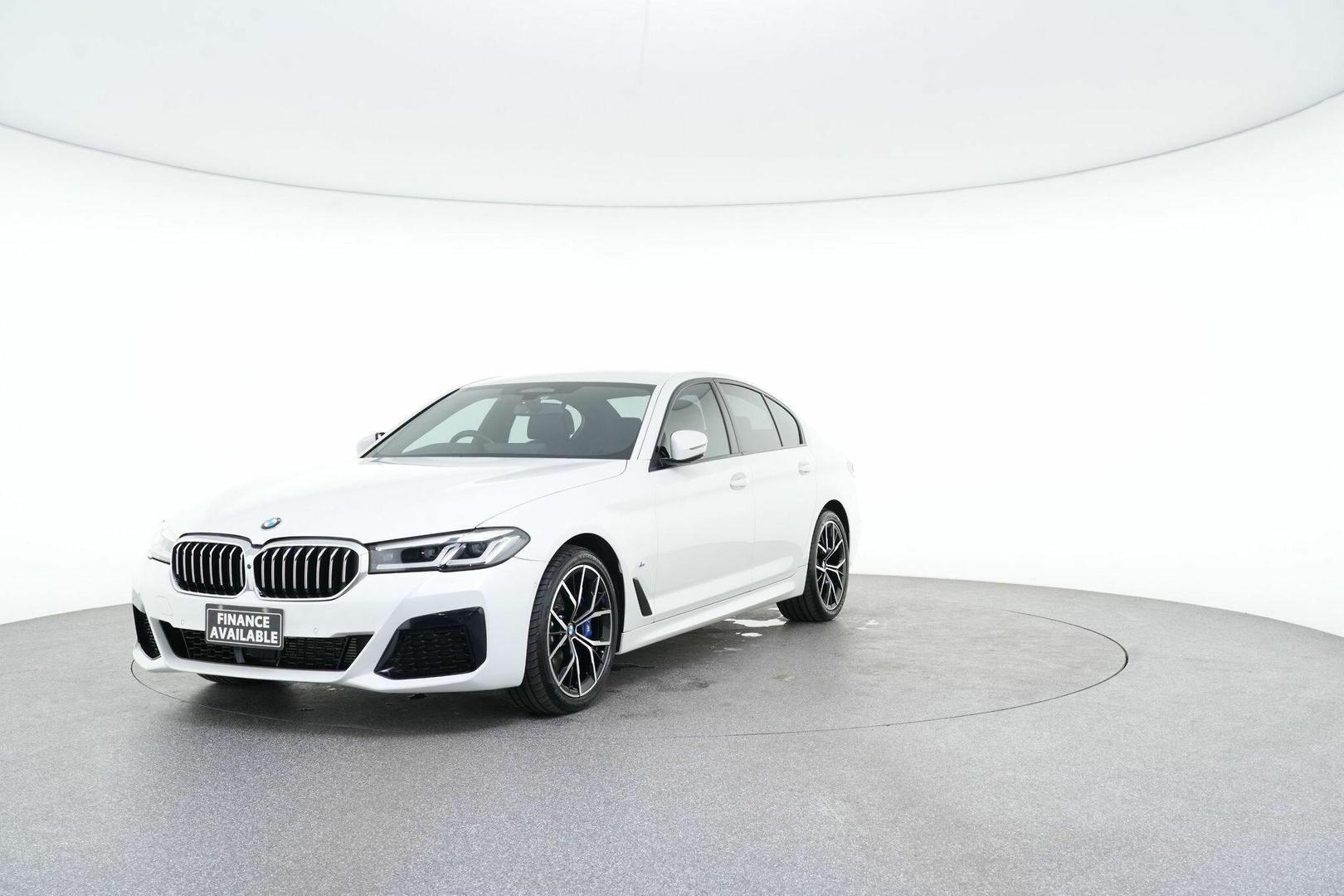 2023 BMW 5 Series 530d M Sport in White