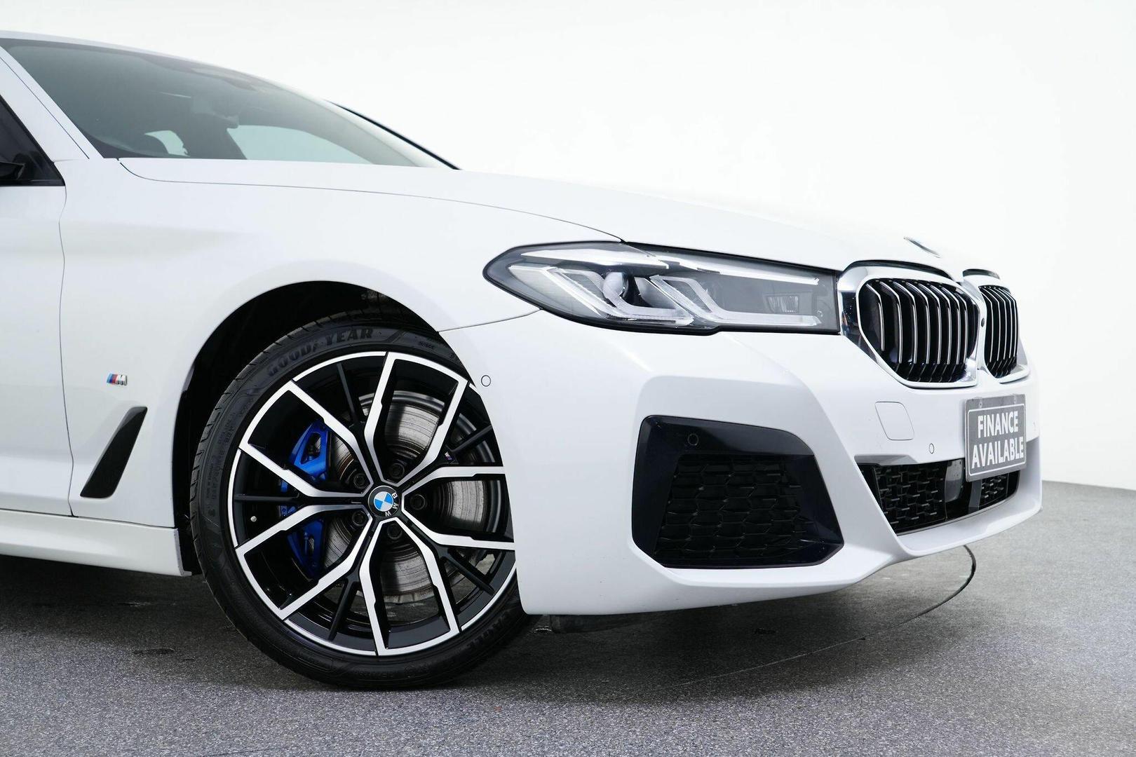2023 BMW 5 Series 530d M Sport in White