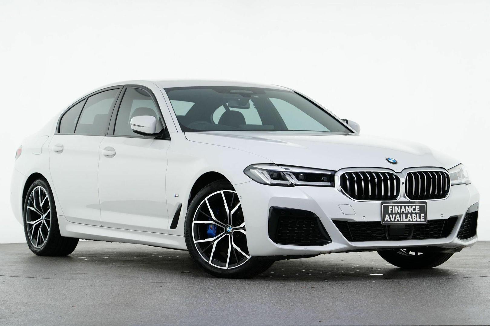 2023 BMW 5 Series 530d M Sport in White